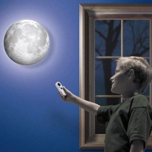 Lampa Měsíc praktický tip na dárek pro děti